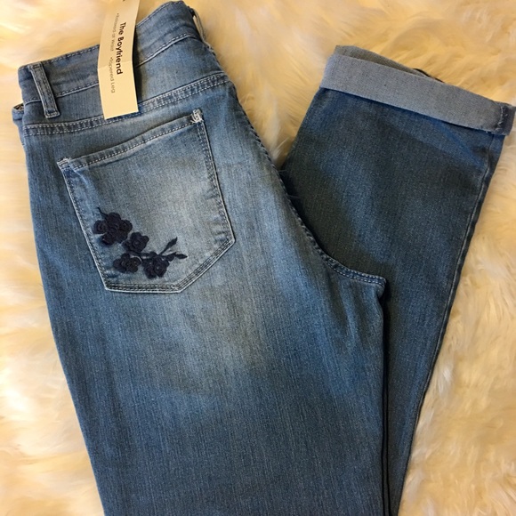 Vintage America Blue Embroidered Boyfriend Jeans - Picture 3 of 8